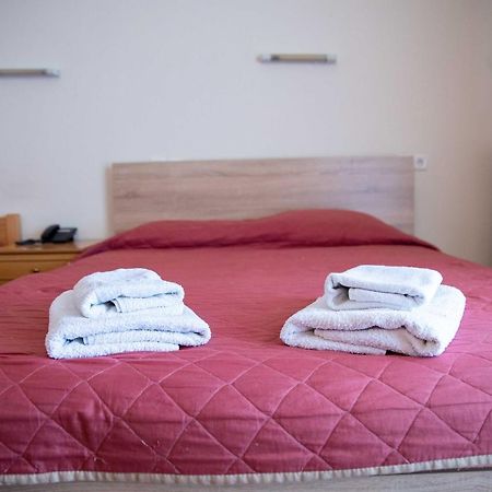 Hotel Kastro Sérvia Екстериор снимка