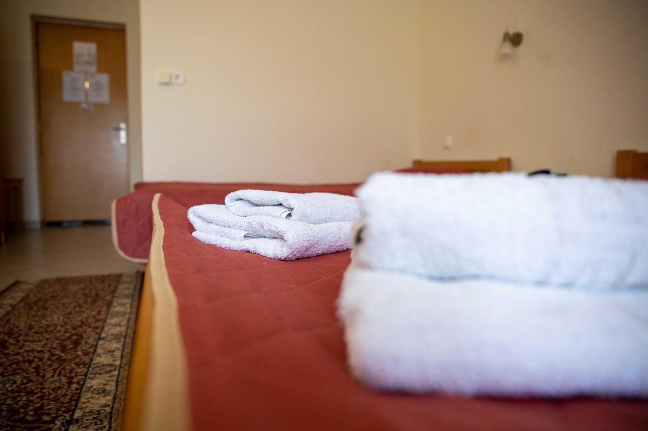 Hotel Kastro Sérvia Екстериор снимка