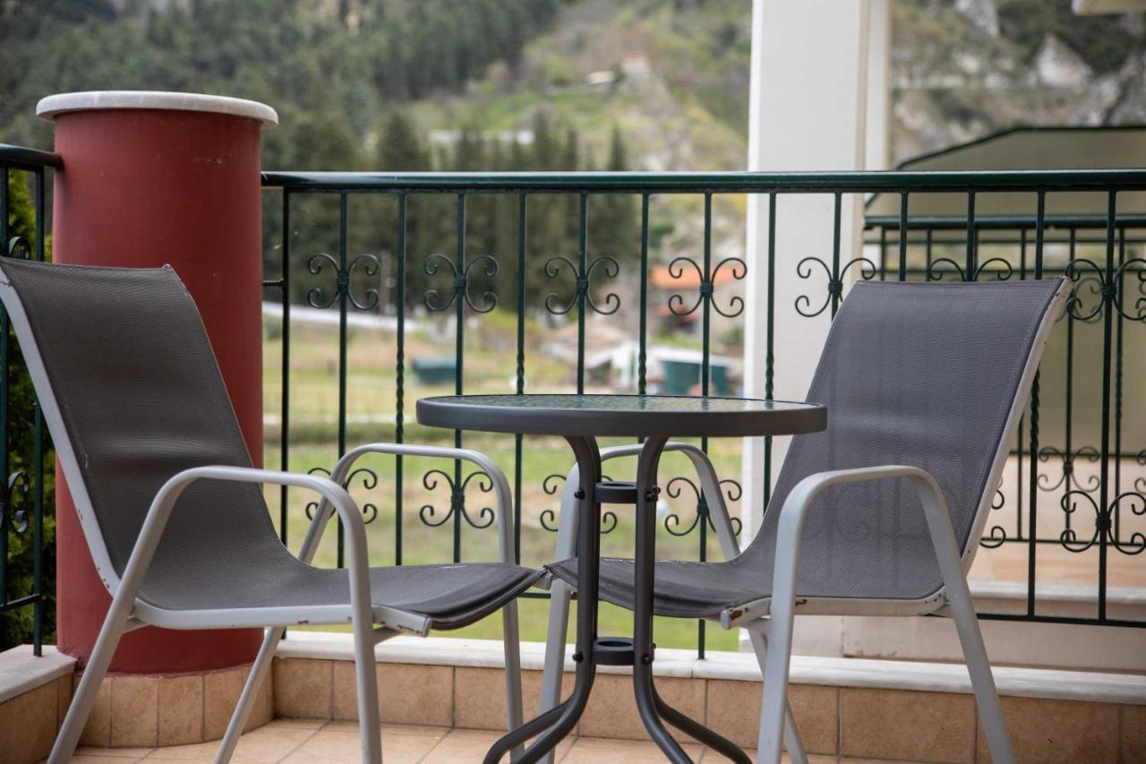 Hotel Kastro Sérvia Екстериор снимка