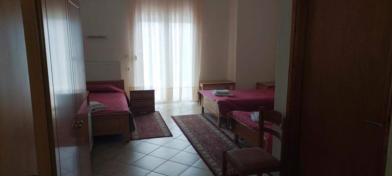 Hotel Kastro Sérvia Екстериор снимка