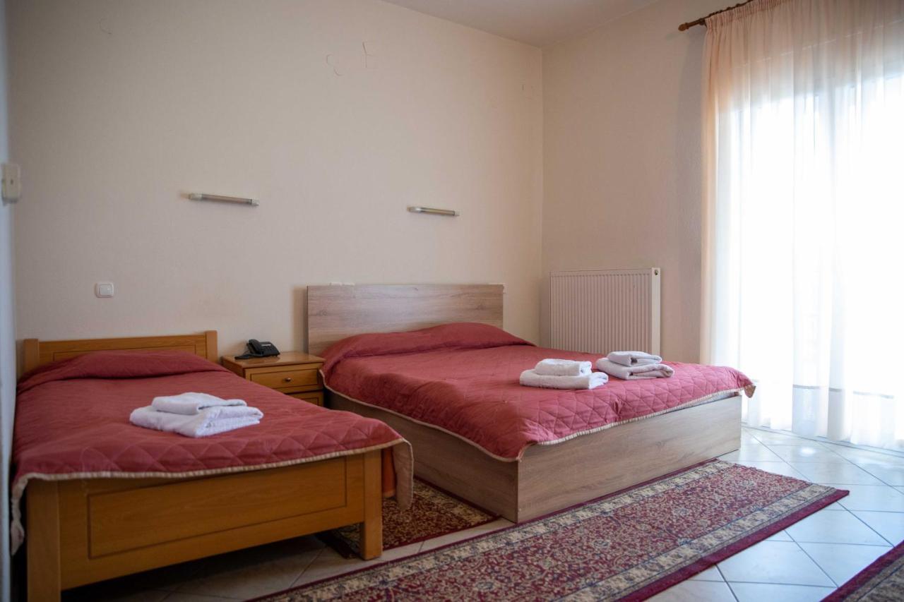 Hotel Kastro Sérvia Екстериор снимка