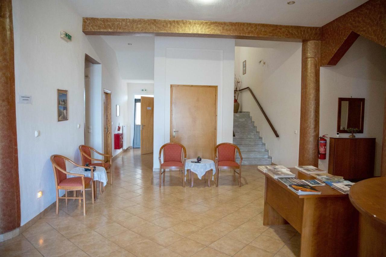 Hotel Kastro Sérvia Екстериор снимка