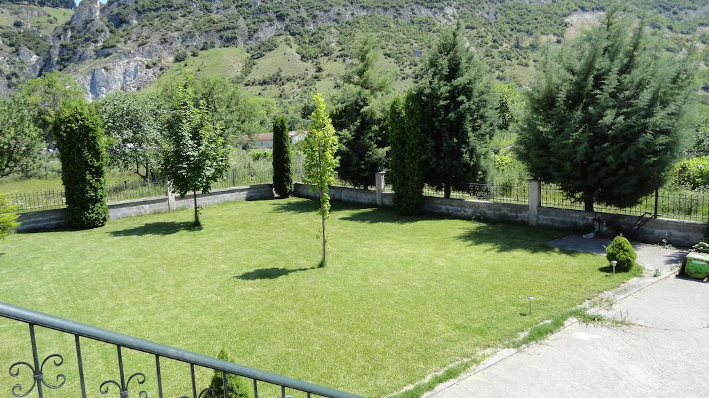 Hotel Kastro Sérvia Екстериор снимка
