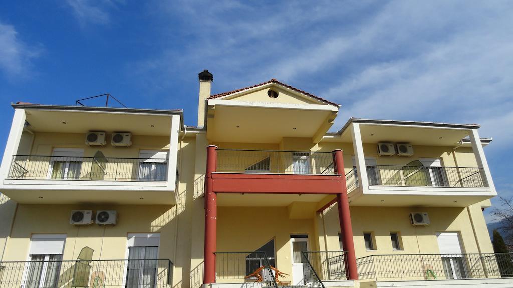 Hotel Kastro Sérvia Екстериор снимка