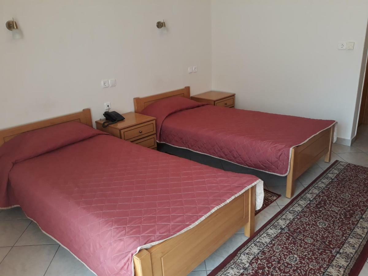 Hotel Kastro Sérvia Екстериор снимка