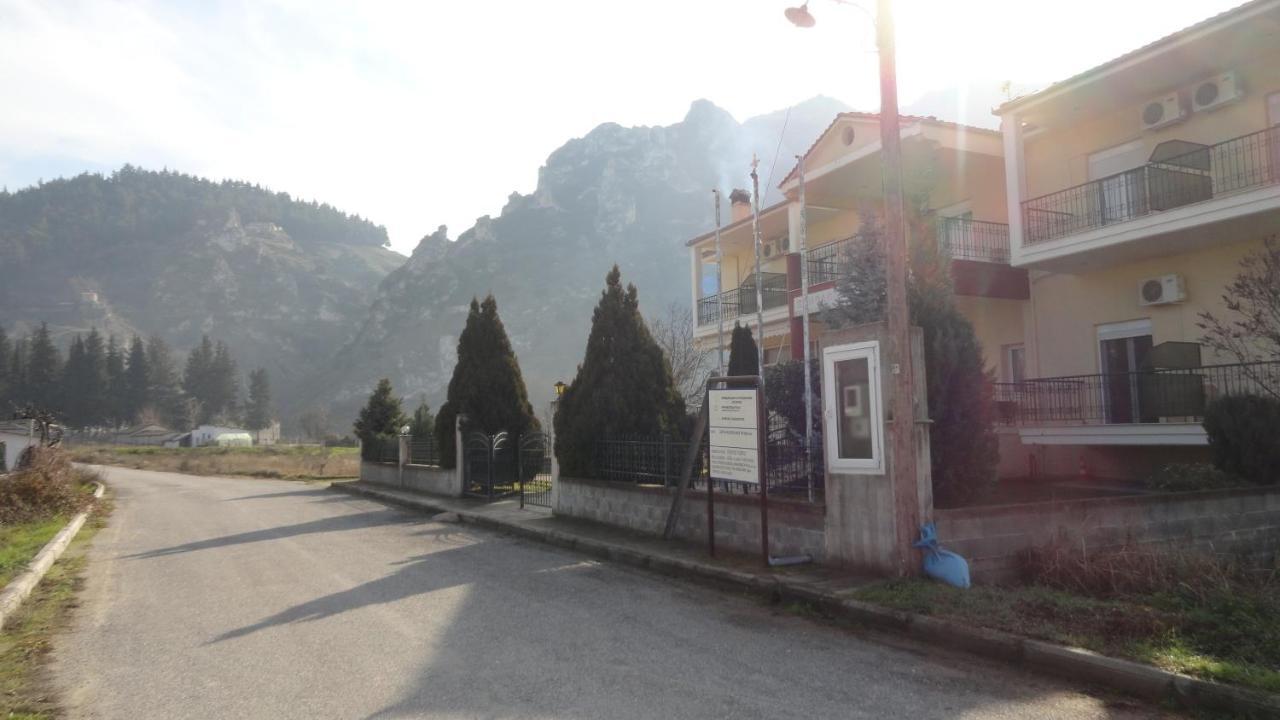Hotel Kastro Sérvia Екстериор снимка